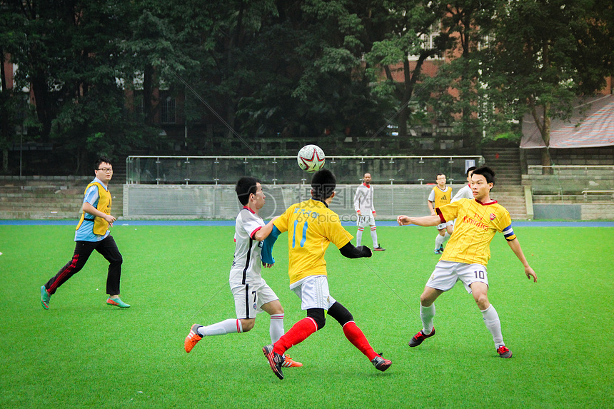 对美国与伊 对美国与伊