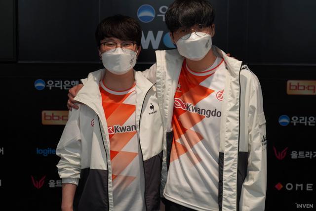 超出年龄的 超出年龄的